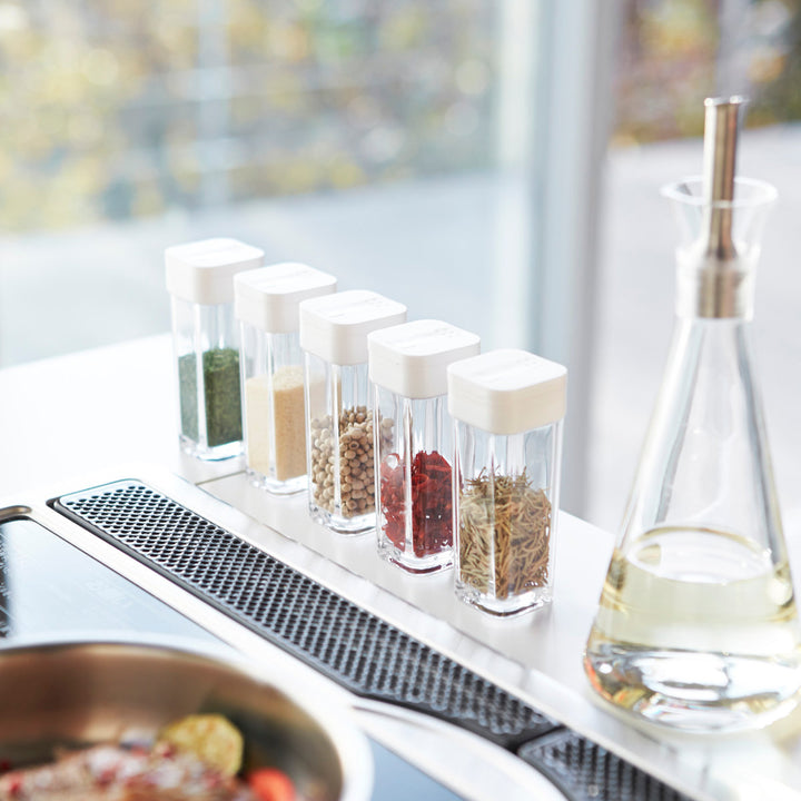 山崎実業AQUAスパイスボトルアクア