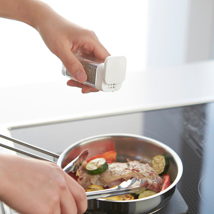 山崎実業AQUAスパイスボトルアクア