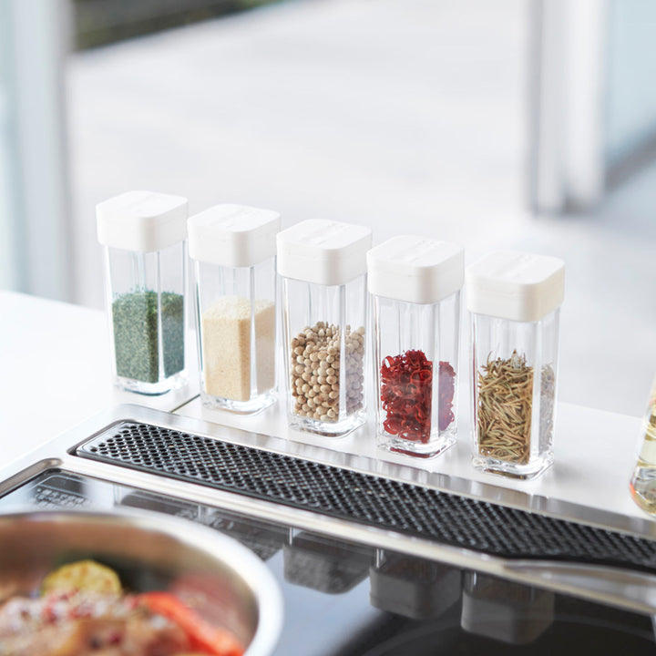 山崎実業AQUAスパイスボトルアクア