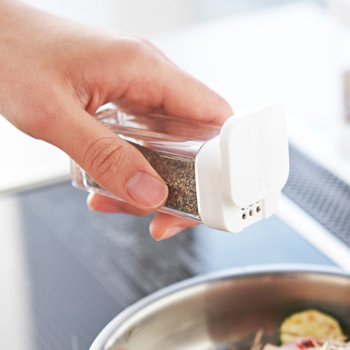 山崎実業AQUAスパイスボトルアクア