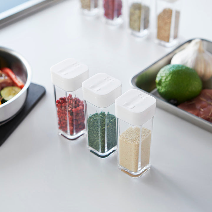 山崎実業AQUAスパイスボトルアクア