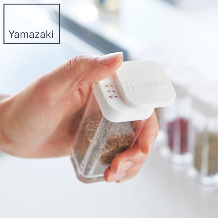 山崎実業AQUAスパイスボトルアクア