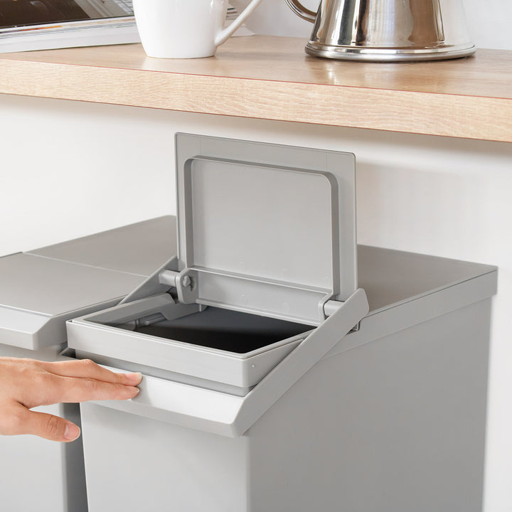 SOLOW棚下で使えるスリムダストボックスレバーオープン30L