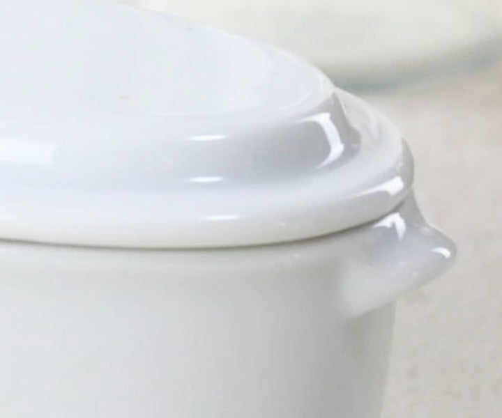 調味料入れガーリックポット蓋で擦れるジンジャー・ガーリックポット