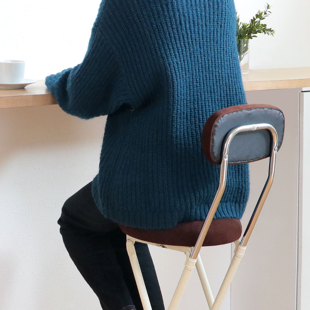 折りたたみ椅子 座面高48.5cm ドーナツクッション 背もたれ付 スイーツ