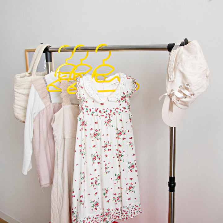 ハンガーラック幅66cmキッズ収納バスケット2個付き