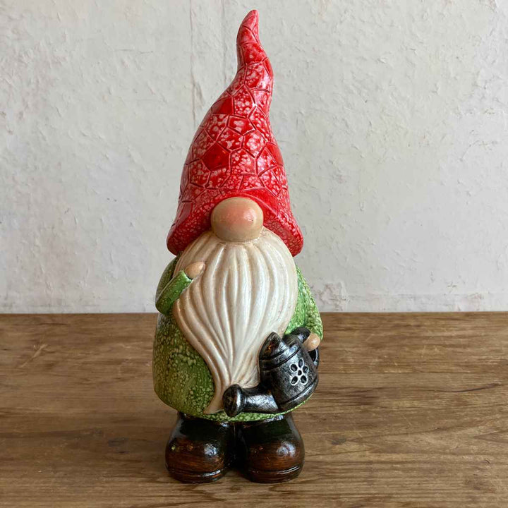 ガーデンノームレッドハット置物