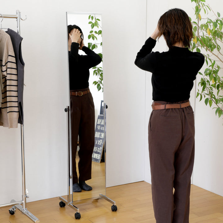 スタンドミラーシルバー