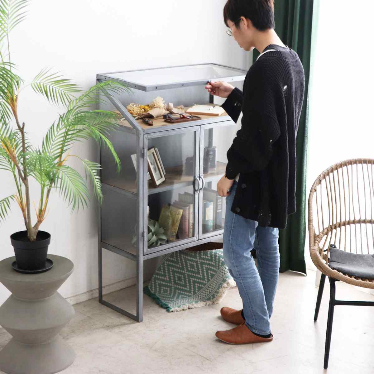 ディスプレイラック 幅80cm アンティーク調 ガラス 完成品 – ハウジー