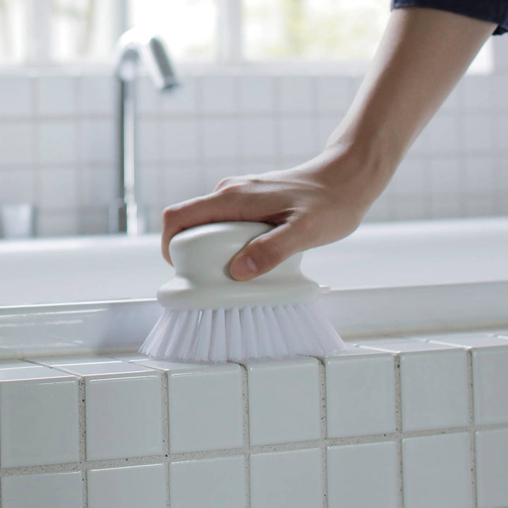 marnaマーナ握りやすいバスブラシW671