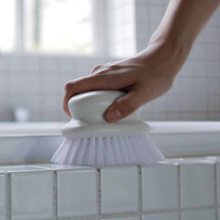 marnaマーナ握りやすいバスブラシW671