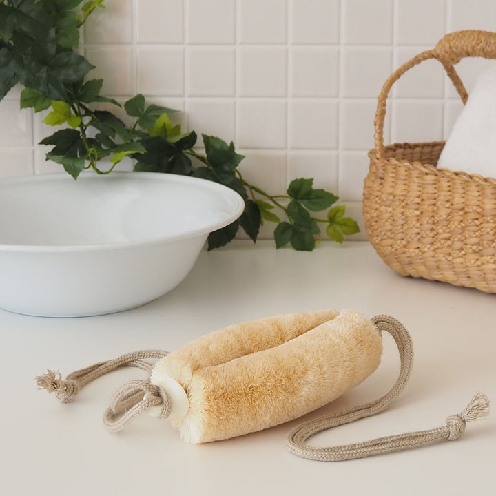 亀の子束子西尾商店ボディたわしひも付サトオさんとてもやわらかい