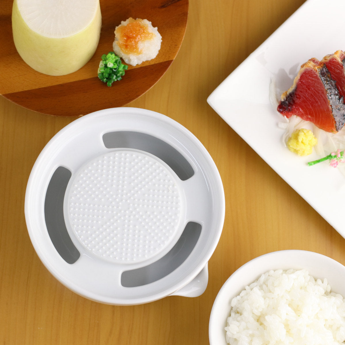 キントー 大根おろし器 すべり止め付き KitchenTool 磁器 – ハウジー