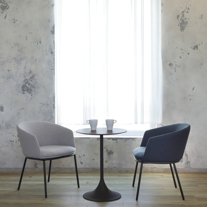 サイドテーブル高さ64.5cm円形TRAM