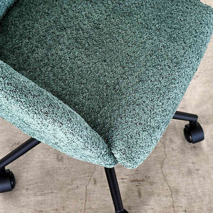 オフィスチェア座面高42～49cm回転キャスター付きトリート