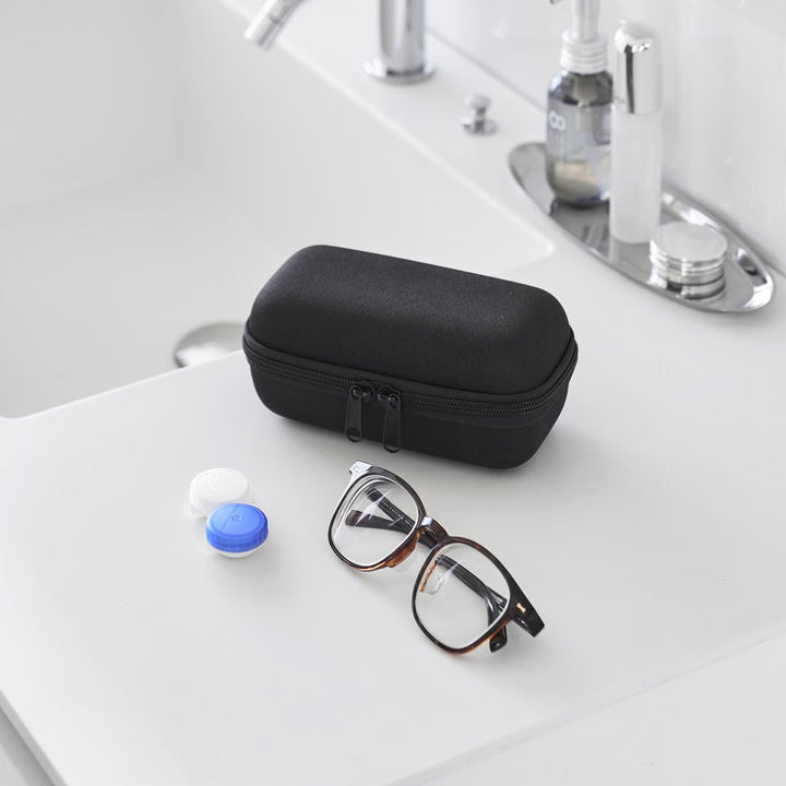 山崎実業towerメガネとコンタクトレンズ用品が収納できるメガネケースタワー