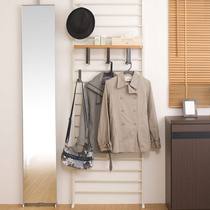 突っ張りラダーラック幅65cm棚付アイボリー日本製