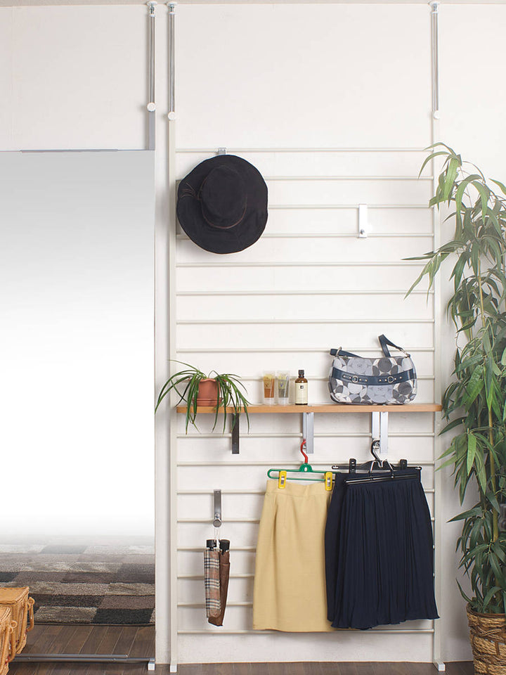 突っ張りラダーラック幅95cm棚付アイボリー日本製