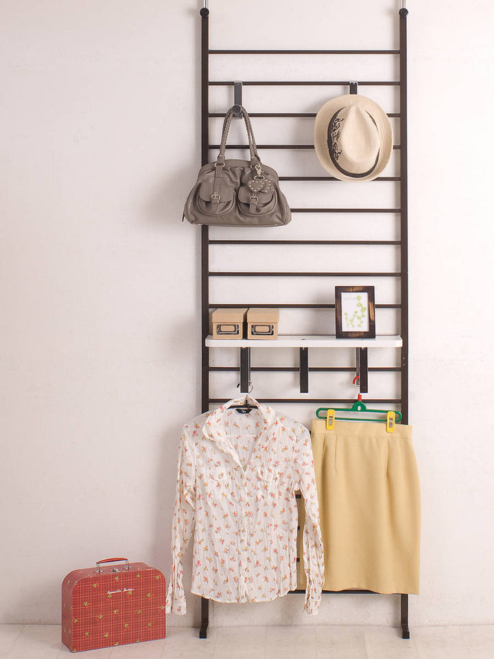 突っ張りラダーラック棚付幅65cm