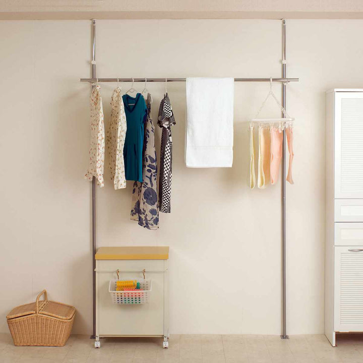 窓際に設置できる物干しハンガー