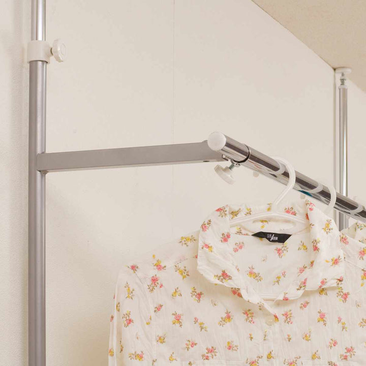 窓際に設置できる物干しハンガー