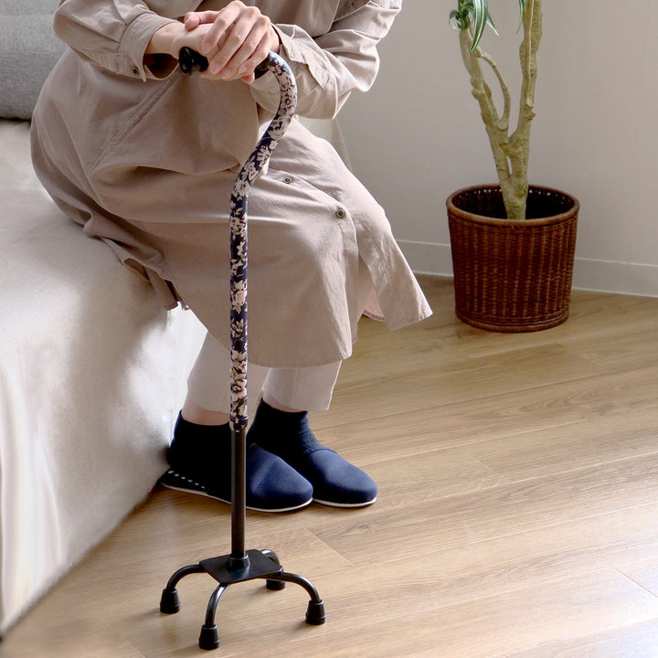 杖4点杖青花柄軽量多点杖ステッキ介護自立式