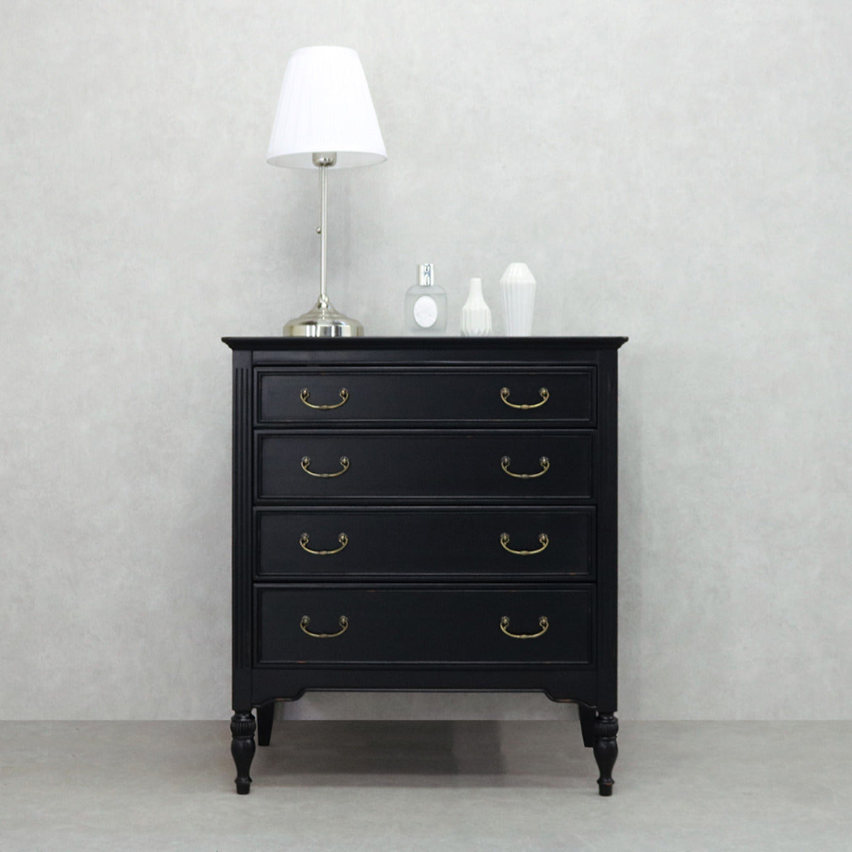 ワイドチェスト 4段 アンティーク調 ノワール 幅70cm – ハウジー