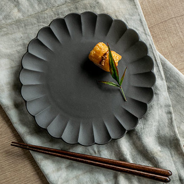 プレート 19cm フローレ 花 輪花 陶器 食器 日本製