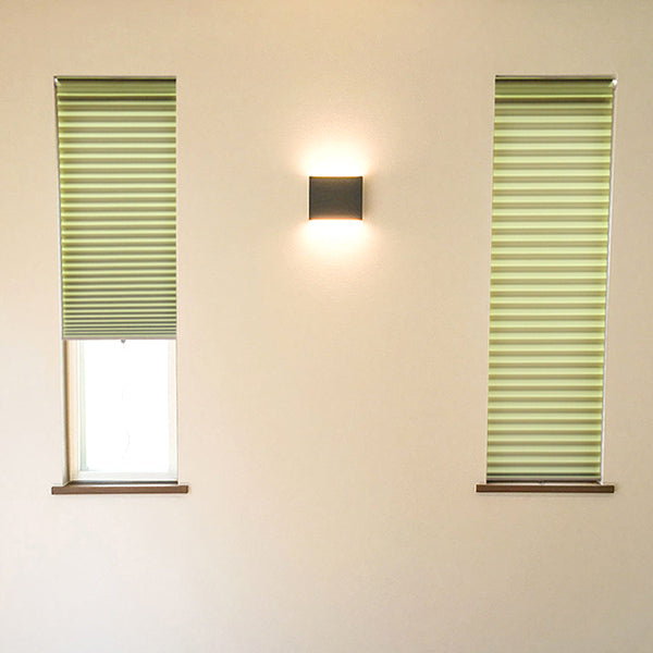 小窓用スクリーン断熱幅35×丈90cm突っ張り棒なしハニカムシェード