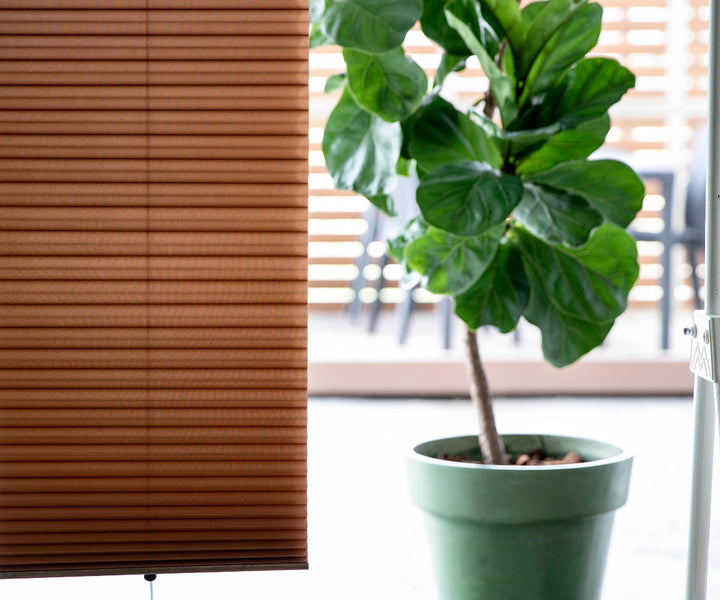 小窓用スクリーン断熱幅35×丈90cm突っ張り棒なしハニカムシェード