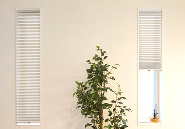 小窓用スクリーン断熱幅59×丈135cm突っ張り棒なしハニカムシェード