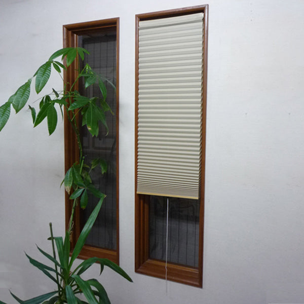 小窓用スクリーン断熱幅59×丈135cm突っ張り棒なしハニカムシェード