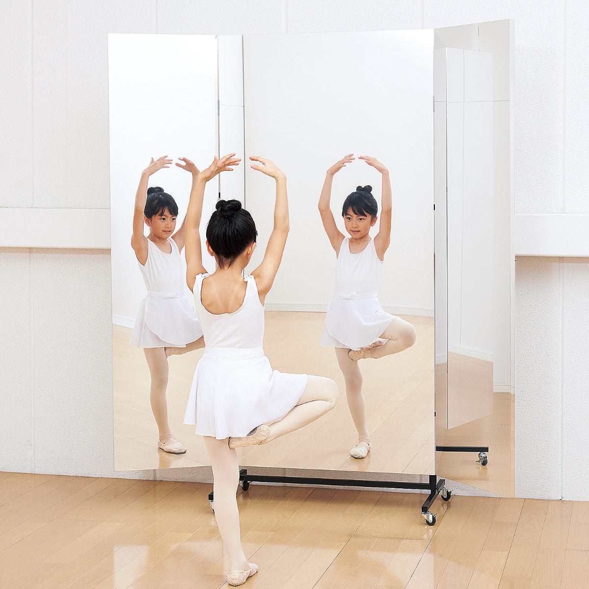 割れない鏡 リフェクスミラー キャスター付きスポーツミラー 三面鏡