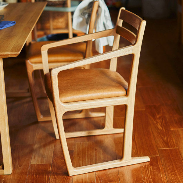アームチェア 座面高43cm 木製 天然木 日本製 ひじ掛け ダイニングチェア 椅子 クッション