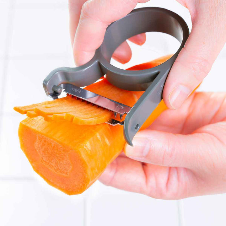 leyeピーラー軽い力でスーッと切れる千切りピーラー日本製