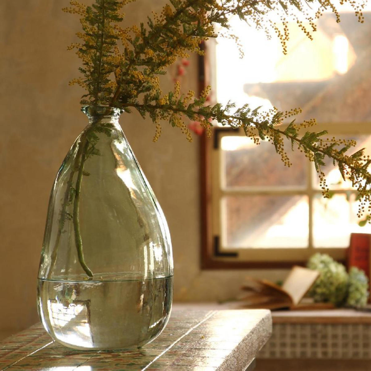 花瓶 VALENCIA リサイクルガラス フラワーベース CATORCE – ハウジー