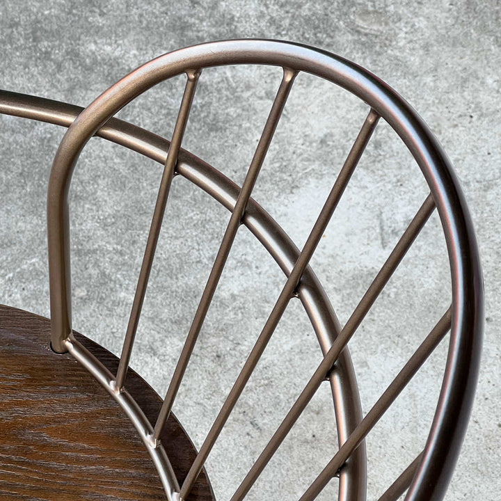 ダイニングチェア肘付き背もたれシャープ座面高42.5cm