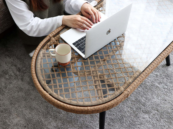 リゾネアリビングテーブル幅105cmラタン調ガラス天板