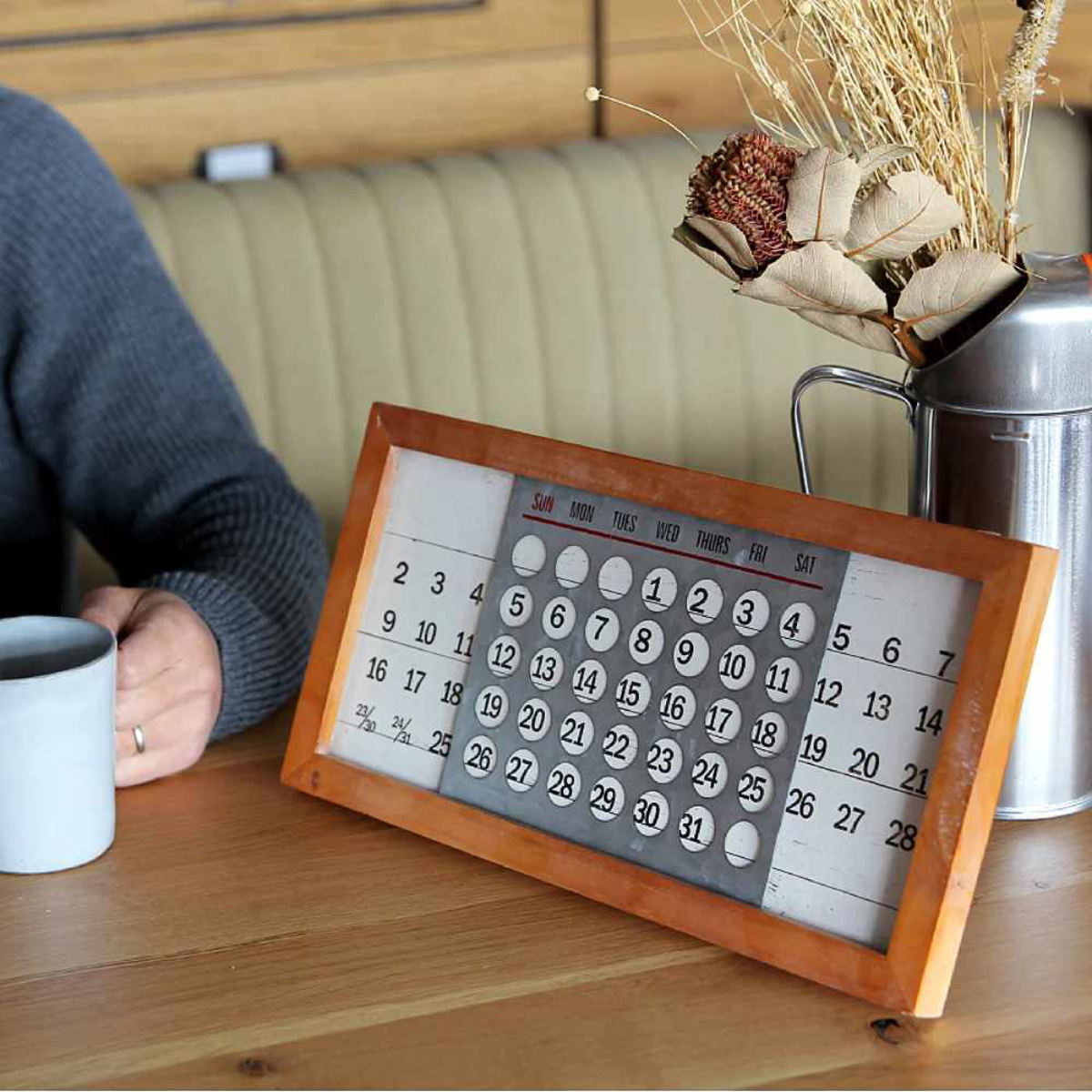 万年カレンダー WOODEN PERPETUAL CALENDAR MINI 掛け置き両用 35cm×18cm – ハウジー